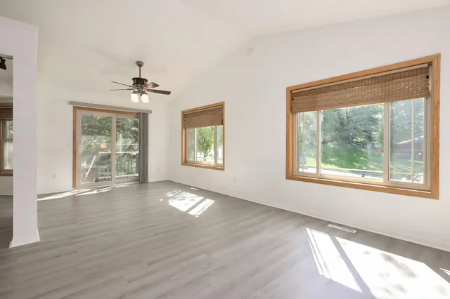 $399,999 | 300 Butternut Lane, Burnsville, MN 55306