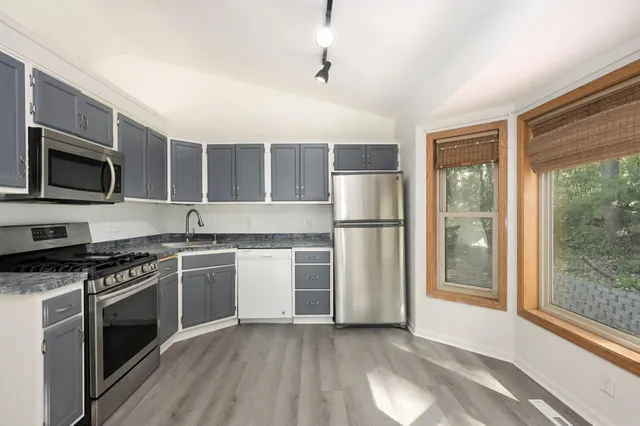 $399,999 | 300 Butternut Lane, Burnsville, MN 55306