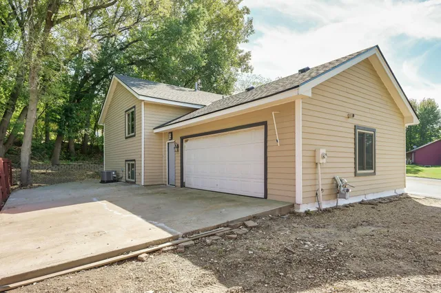 $399,999 | 300 Butternut Lane, Burnsville, MN 55306