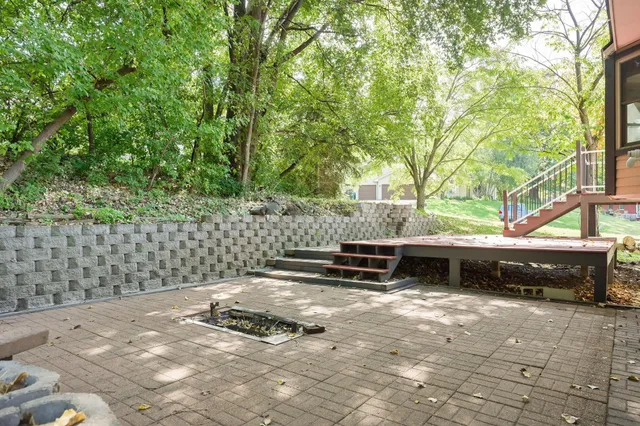 $399,999 | 300 Butternut Lane, Burnsville, MN 55306