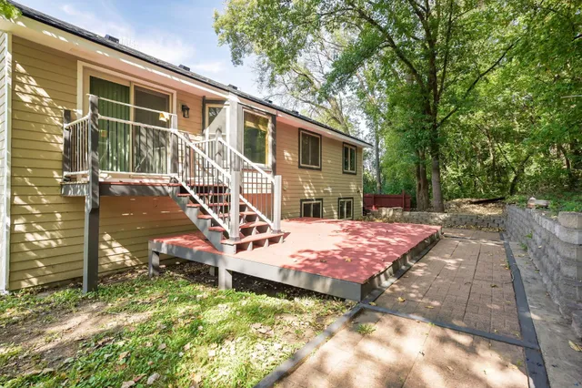 $399,999 | 300 Butternut Lane, Burnsville, MN 55306