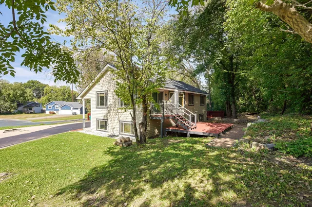 $399,999 | 300 Butternut Lane, Burnsville, MN 55306