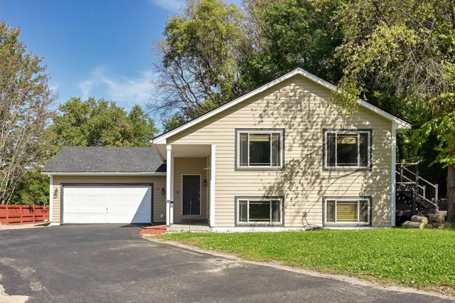 $399,999 | 300 Butternut Lane, Burnsville, MN 55306