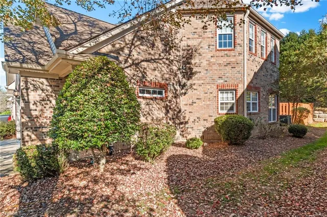 $265,000 | 400 Southlake Court, Lexington, NC 27295