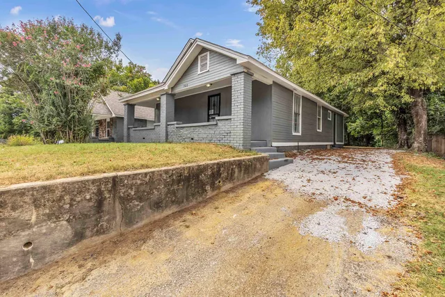 $139,900 | 560 West Peebles Road, Memphis, TN 38109