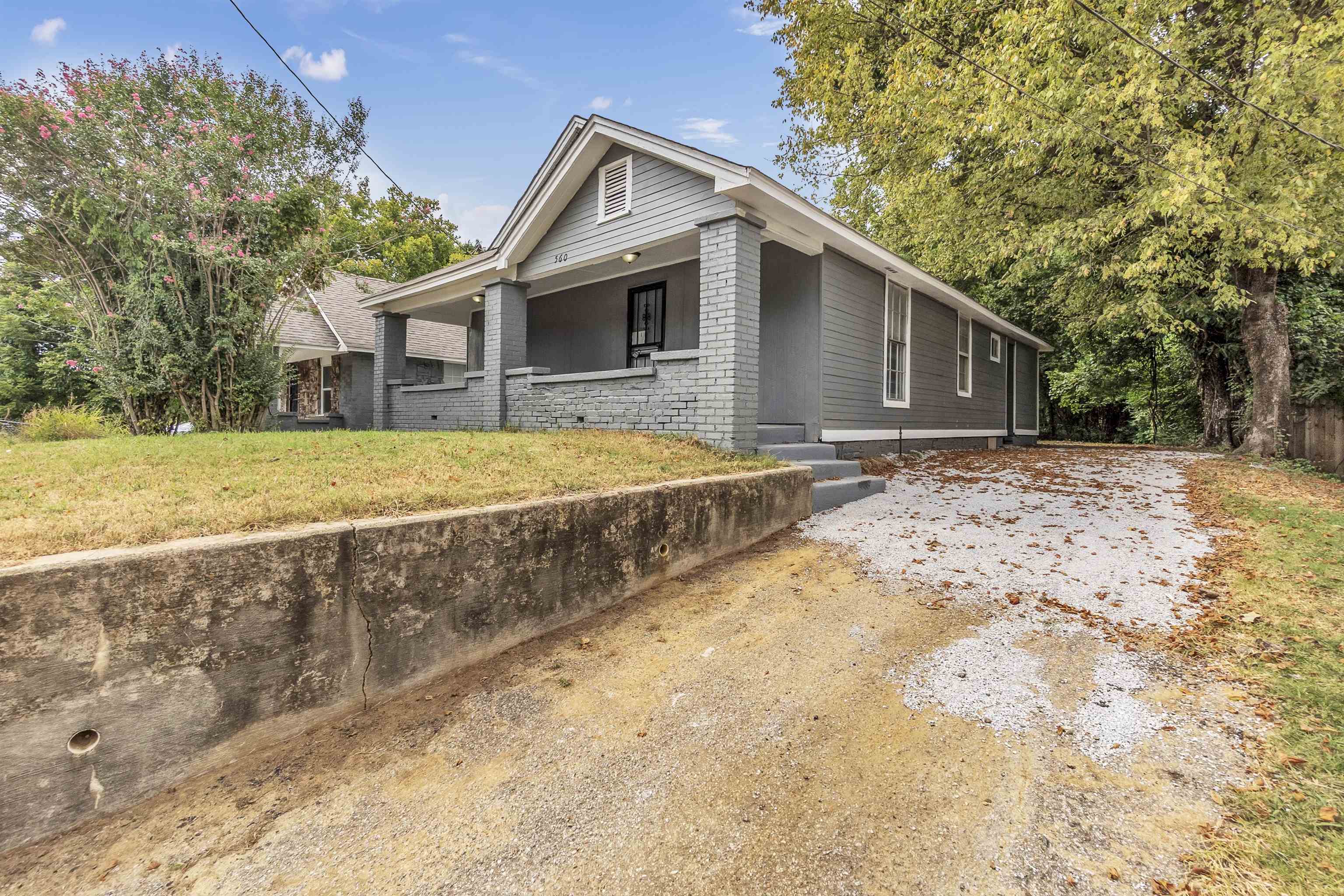 560 West Peebles Road Memphis, TN 38109 - Photo 2 of 18