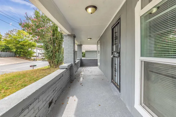 $129,500 | 560 West Peebles Road, Memphis, TN 38109