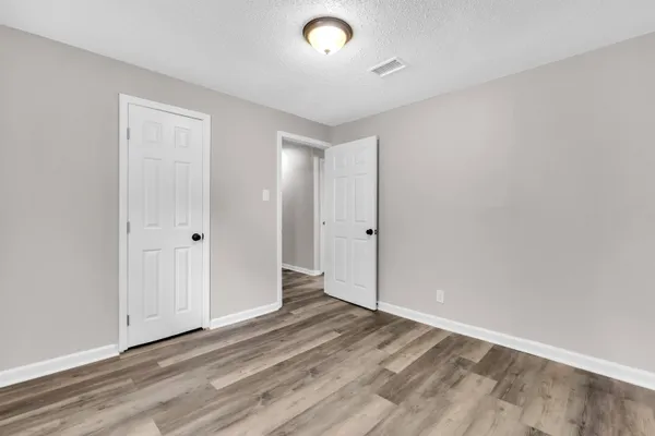 $129,500 | 560 West Peebles Road, Memphis, TN 38109