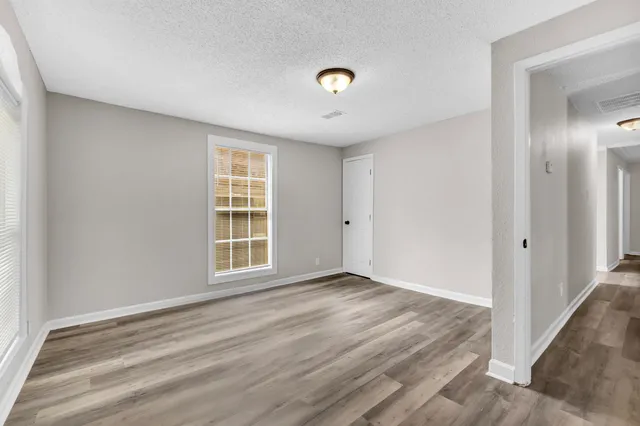 $139,900 | 560 West Peebles Road, Memphis, TN 38109