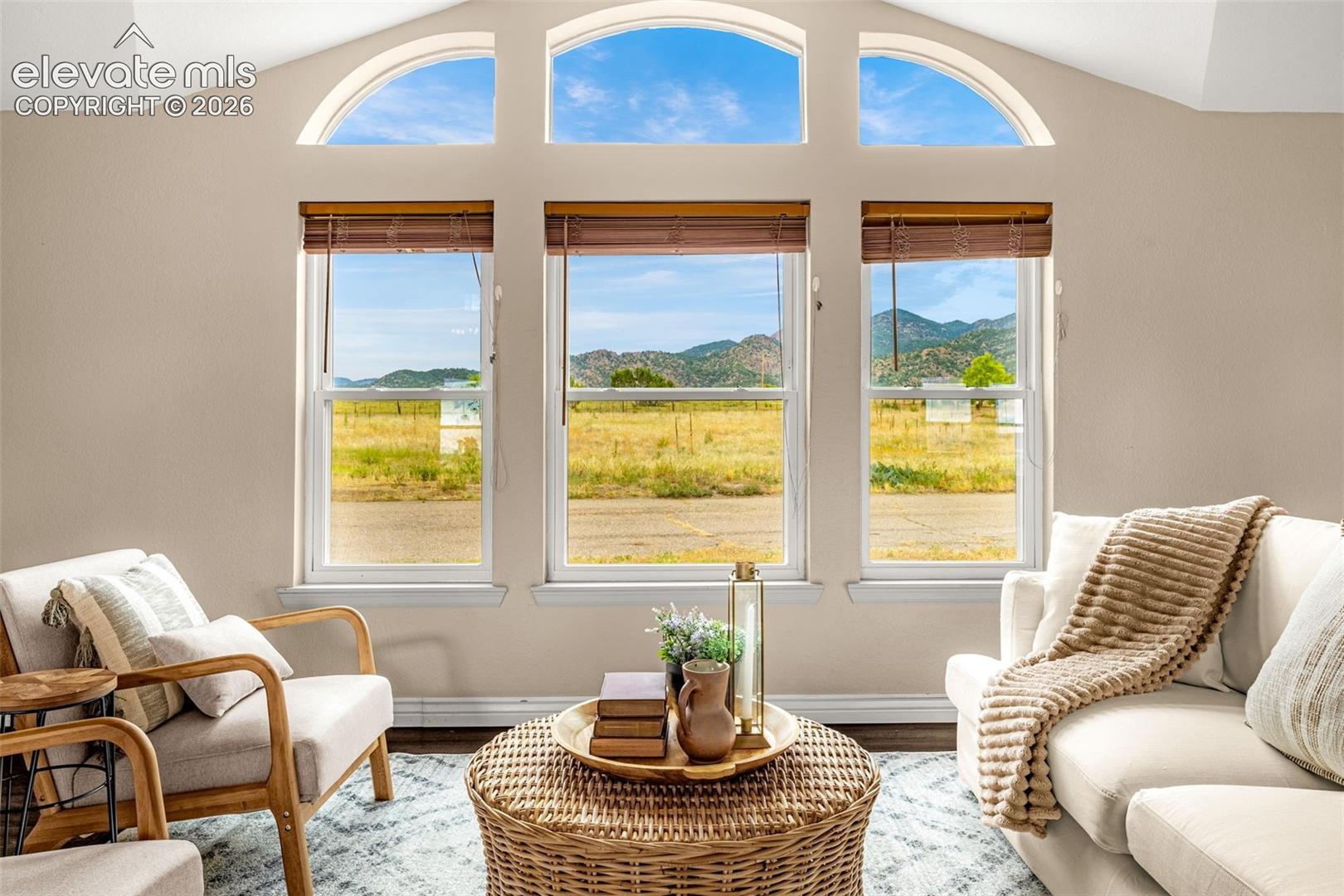 2084 Barrett Road Colorado Springs, CO 80926 - Photo 12 of 46 Gallery Image 12