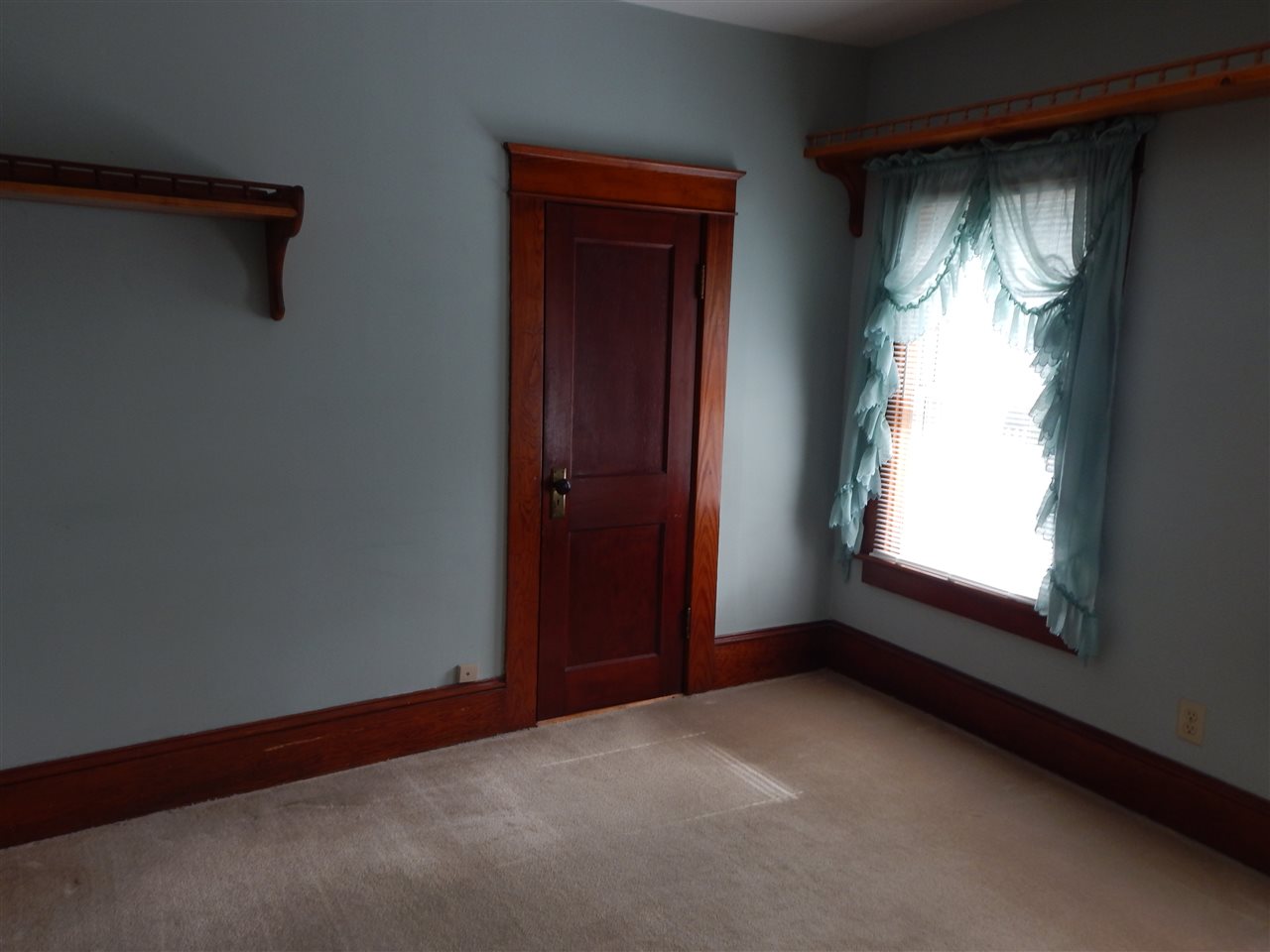 34 Pine Street Springfield, VT 05156 - Photo 8 of 16