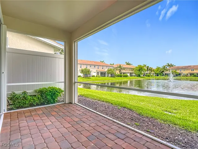 a view of a house with a big yard