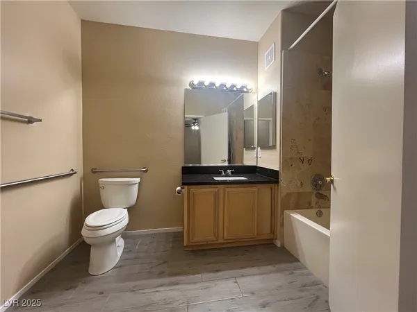 $2,200 | 673 Peachy Canyon Circle, Unit 103, Las Vegas, NV 89144