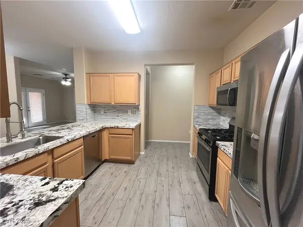 $2,200 | 673 Peachy Canyon Circle, Unit 103, Las Vegas, NV 89144