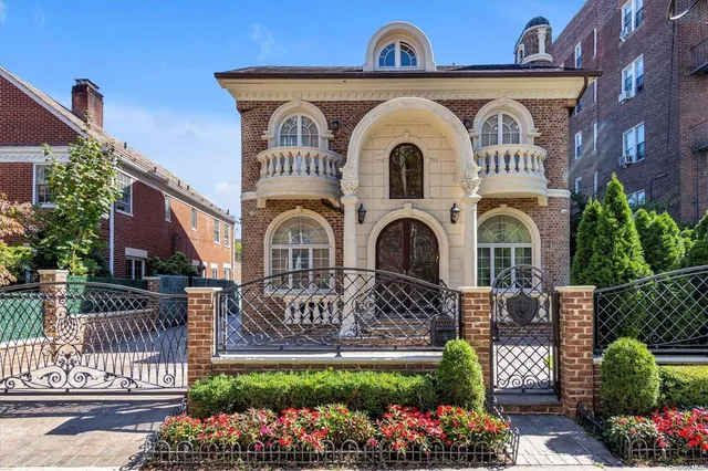 $3,654,000 | 72-07 112th Street | Forest Hills