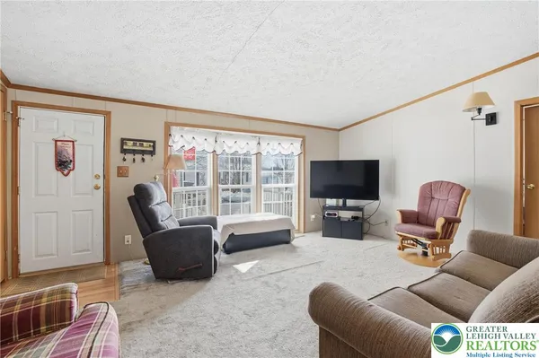 $109,900 | 4234 Independence Lane, Walnutport, PA 18088