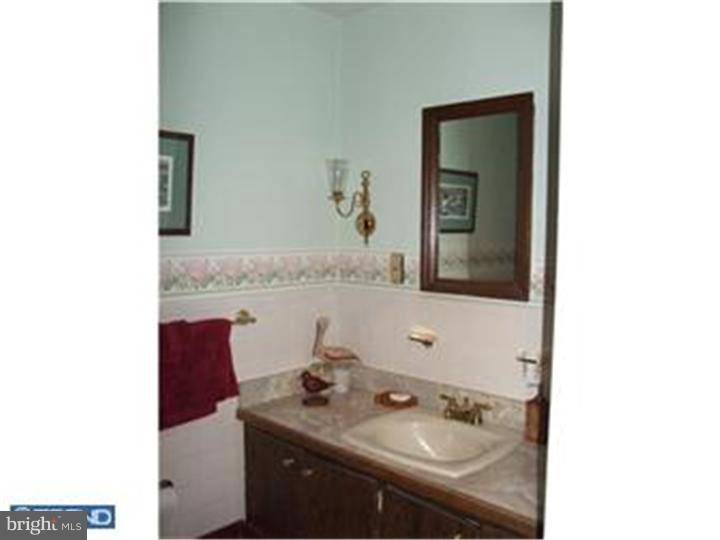 500 New Road Southampton, NJ 08088 - Photo 20 of 23 Bathroom
