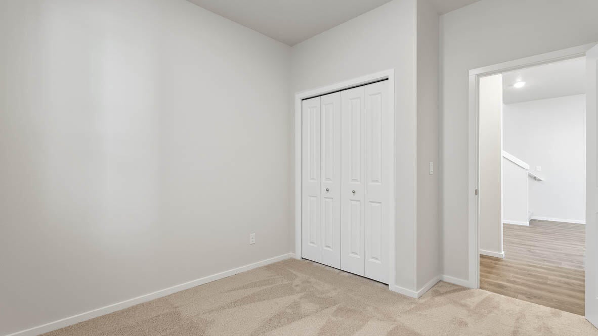61155 Southeast Splendor Lane Bend, OR 97702 - Photo 12 of 28 012 bedroom