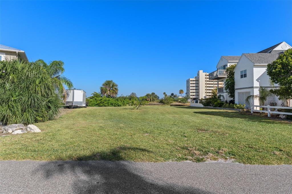 5889 Beverly Drive Hudson, FL 34667 - Photo 2 of 16