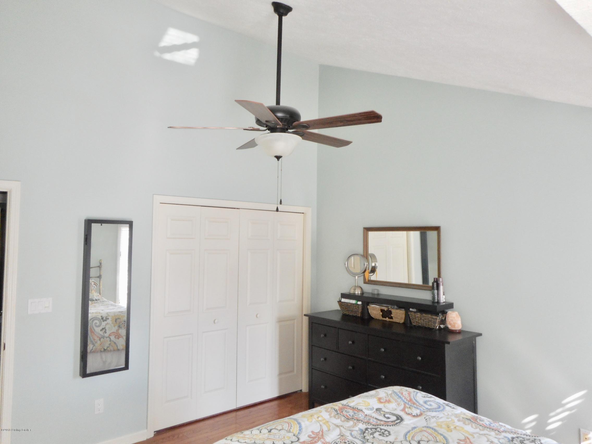 10402 Vantage Road Jeffersontown, KY 40299 - Photo 7 of 16 fullsizeoutput_53c