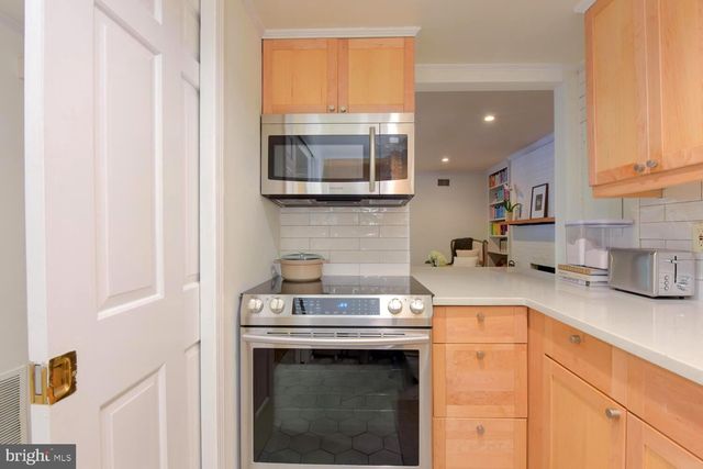 $495,000 | 406 1/2 North St Asaph Street, Alexandria, VA 22314