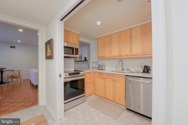 $495,000 | 406 1/2 North St Asaph Street, Alexandria, VA 22314