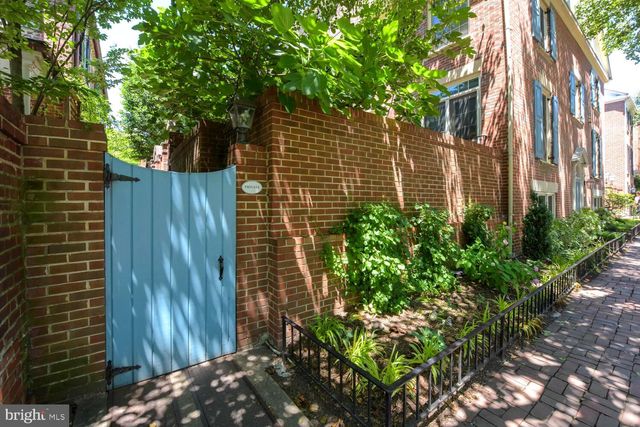 $495,000 | 406 1/2 North St Asaph Street, Alexandria, VA 22314