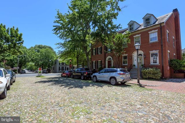 $495,000 | 406 1/2 North St Asaph Street, Alexandria, VA 22314