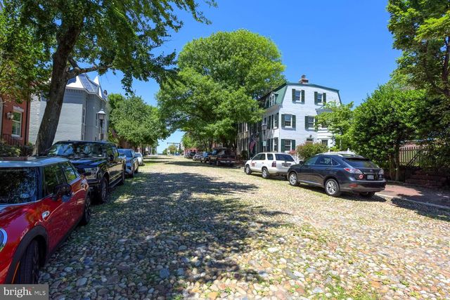 $495,000 | 406 1/2 North St Asaph Street, Alexandria, VA 22314