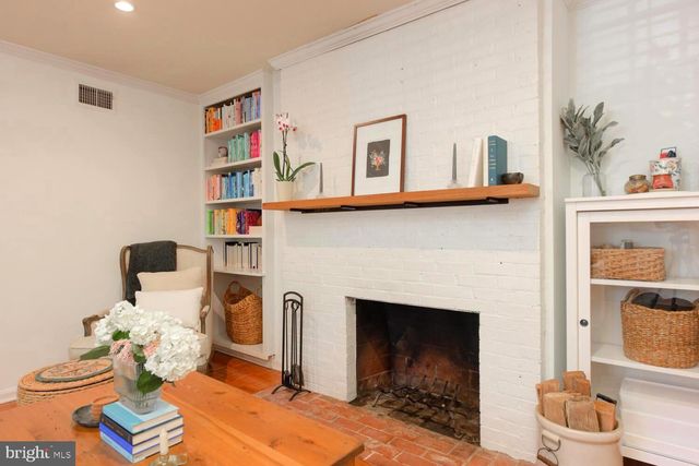 $495,000 | 406 1/2 North St Asaph Street, Alexandria, VA 22314