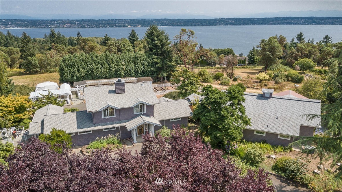 5031 Southwest Point Robinson Road Vashon, WA 98070 - Photo 1 of 25