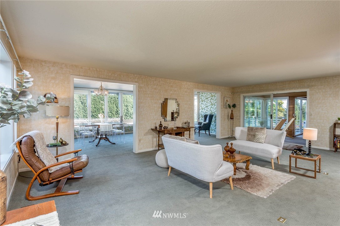 5031 Southwest Point Robinson Road Vashon, WA 98070 - Photo 11 of 25