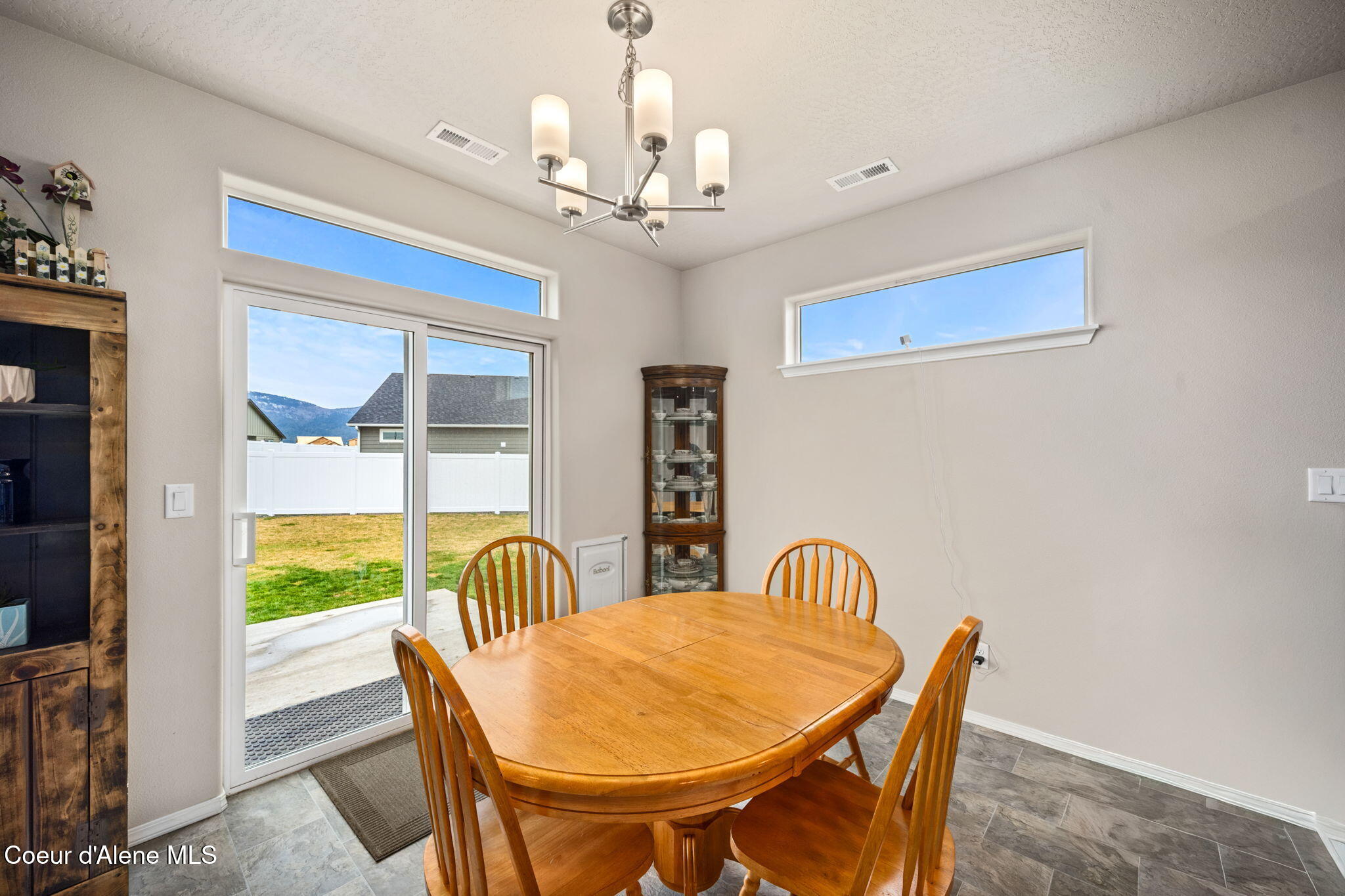 6673 West Frehley Way Rathdrum, ID 83858 - Photo 14 of 26 Interior