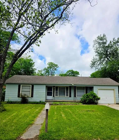 $175,000 | 1813 Throckmorton Street, Gainesville, TX 76240