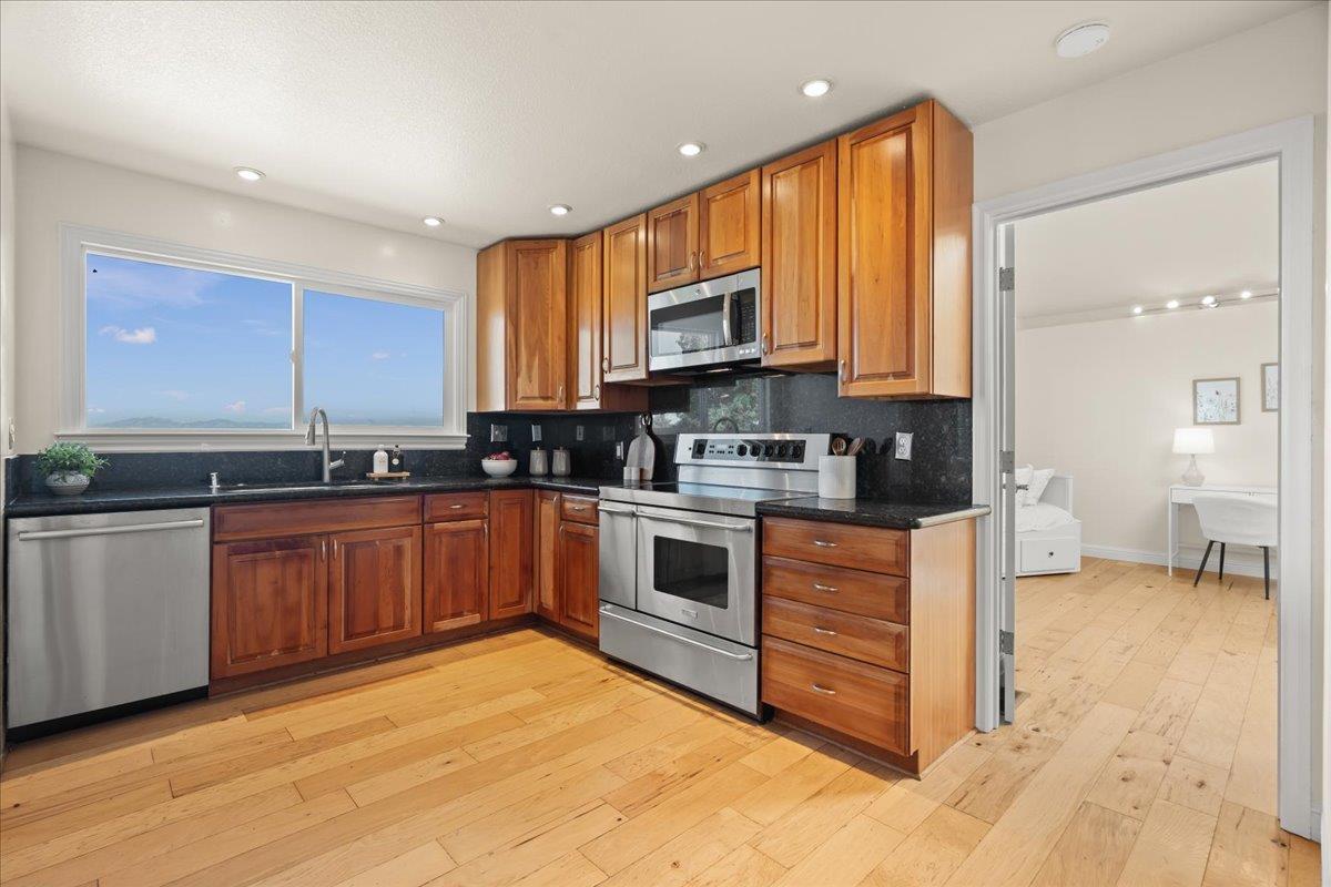 16900 Sheldon Road Los Gatos, CA 95030 - Photo 13 of 45 Gallery Image 13