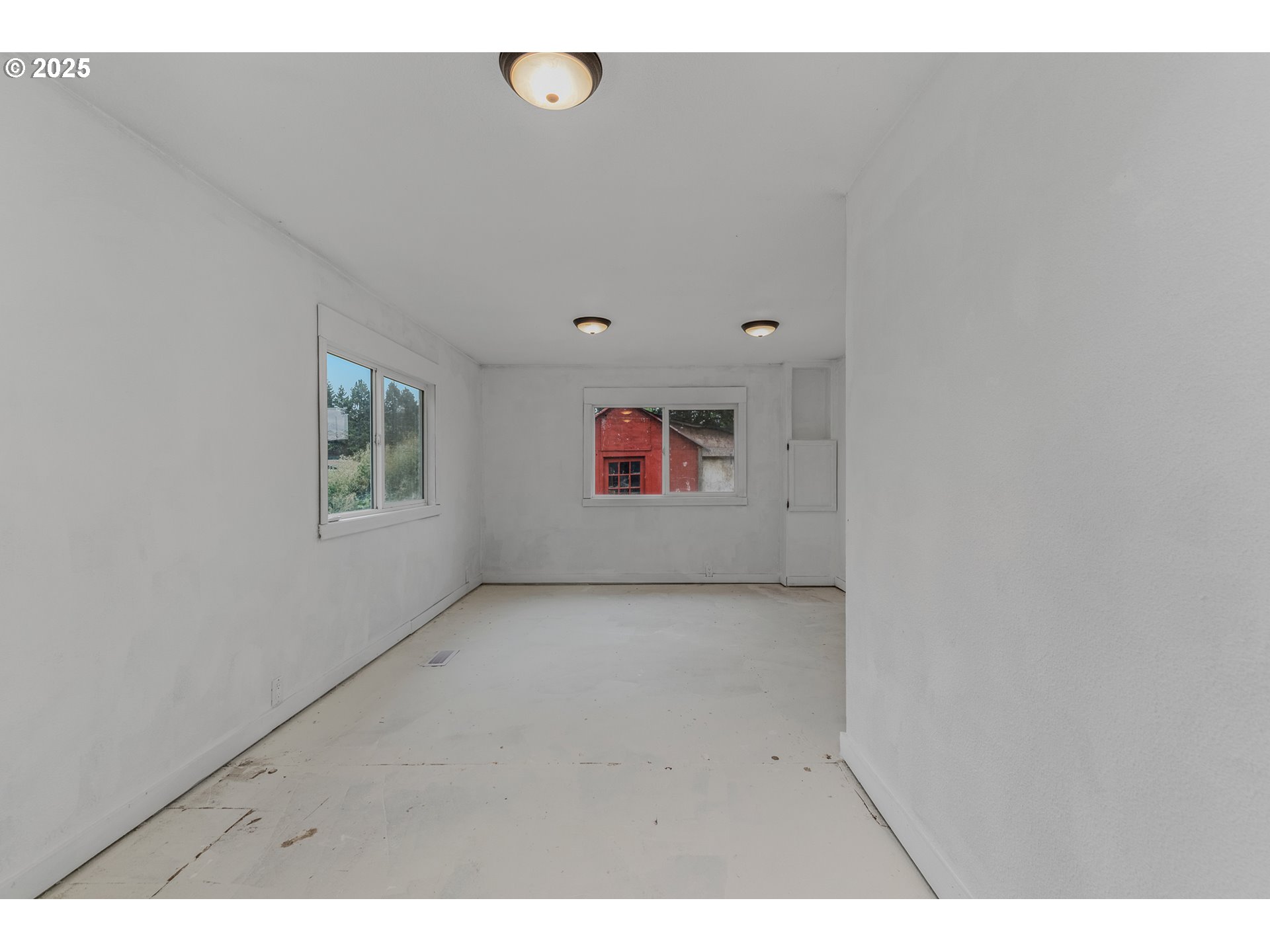 21617 Northeast 15th Avenue Ridgefield, WA 98642 - Photo 22 of 33 a view of an empty room
