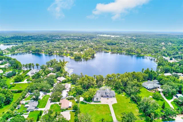 $275,000 | 18101 2nd Avenue, Lutz, FL 33548