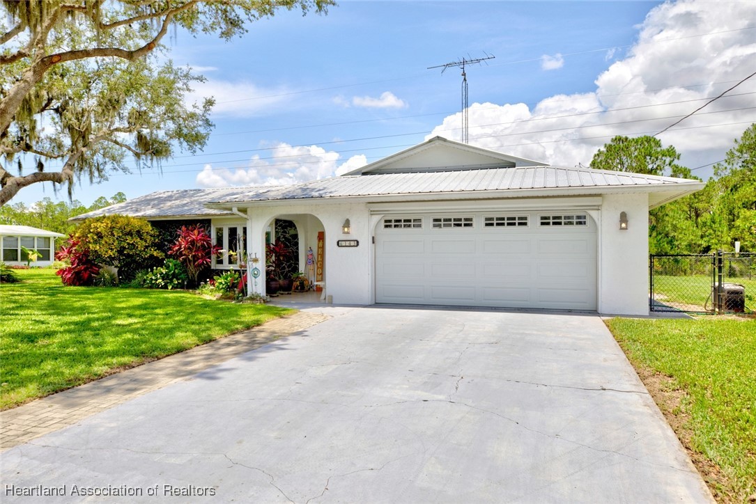 143 Tortoise Road Sebring, FL 33876 - Photo 4 of 38 Gallery Image 4