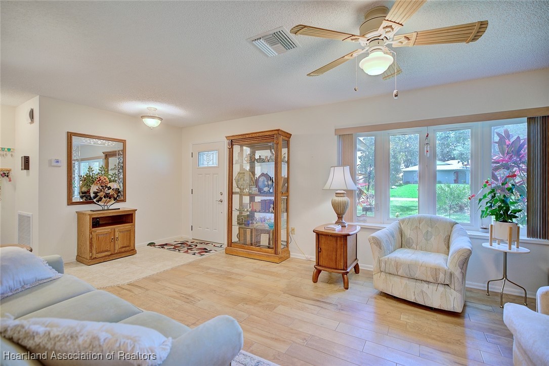 143 Tortoise Road Sebring, FL 33876 - Photo 9 of 38 Gallery Image 9