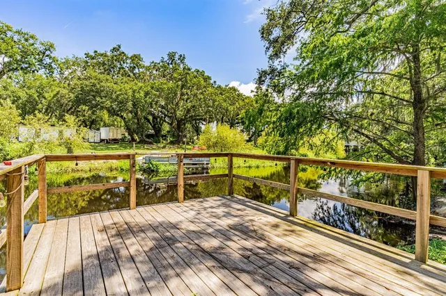 a view of a tennis court