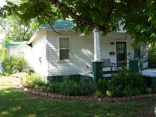 615 Blue Ridge Avenue Belton, SC 29627 - Photo 1 of 8 Gallery Image 1
