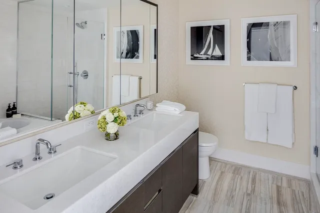 $1,799,000 | 100 Lovejoy Wharf, Unit 14E, Boston, MA 02114