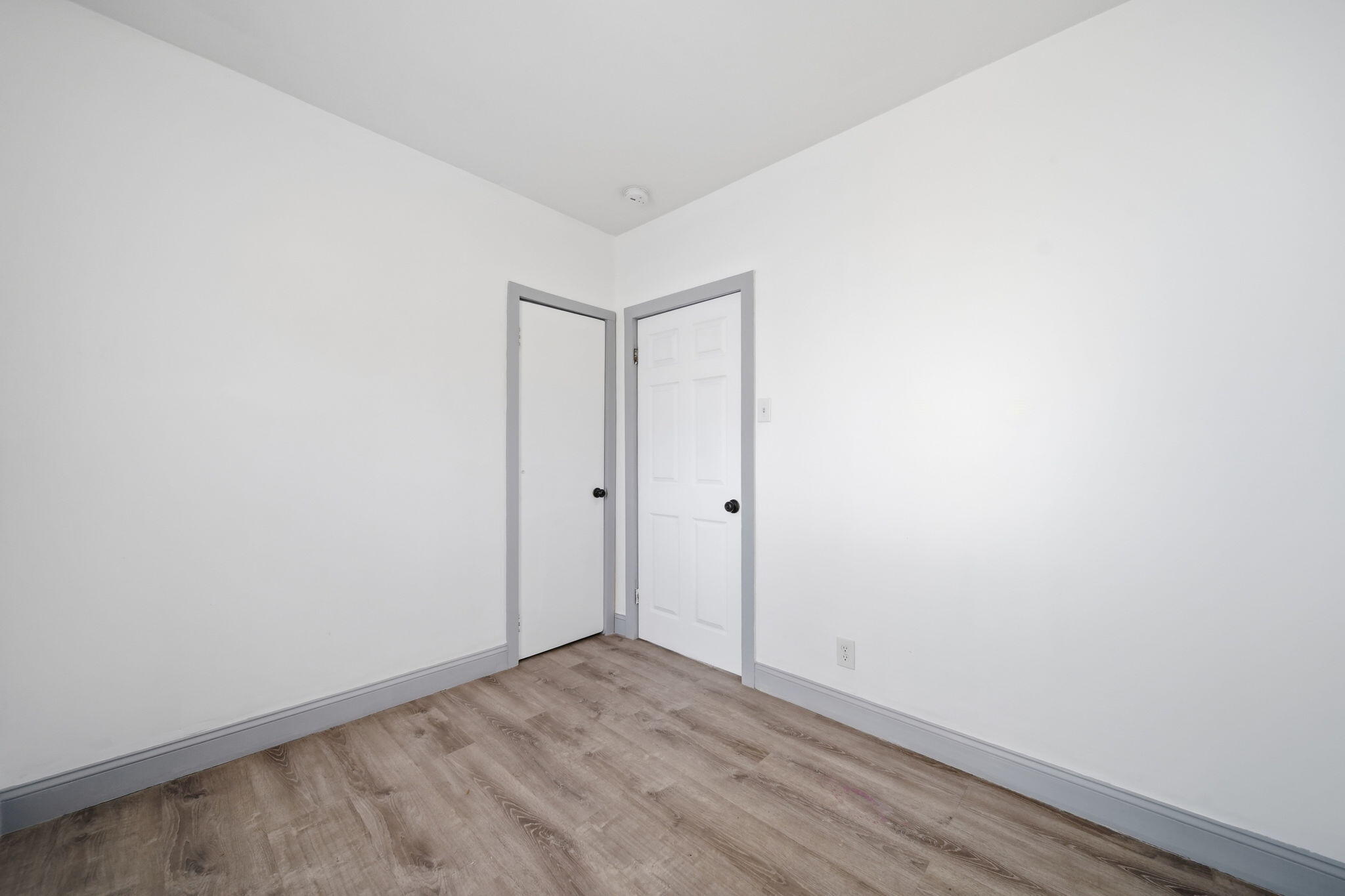 209 West High Street Jackson, MI 49203 - Photo 15 of 27 bedroom 1a