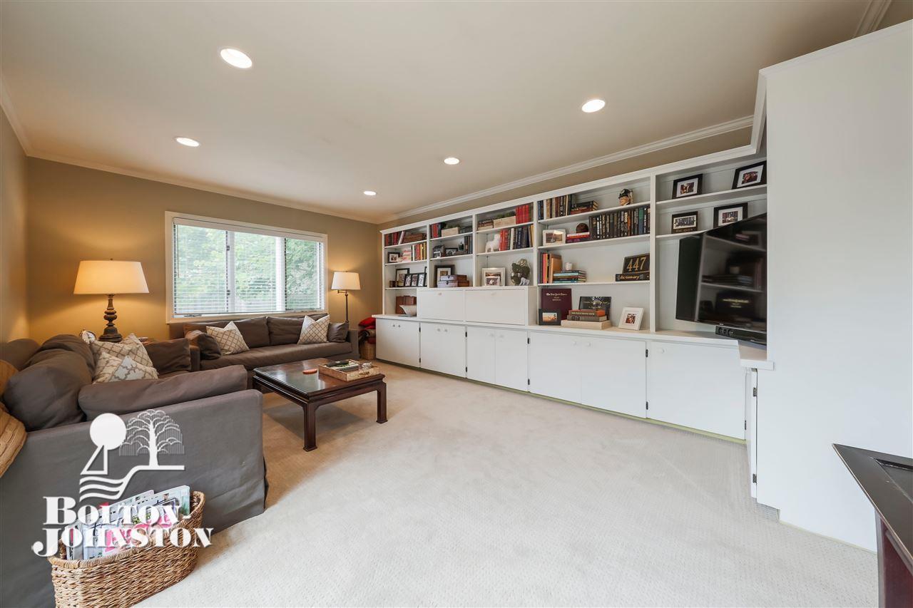 447 Moran Road Grosse Pointe Farms, MI 48236 - Photo 10 of 27