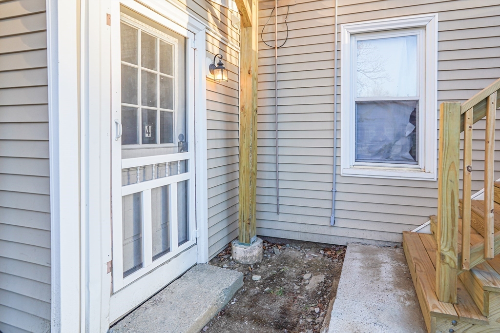 62-64 Willow Road Ayer, MA 01432 - Photo 3 of 40