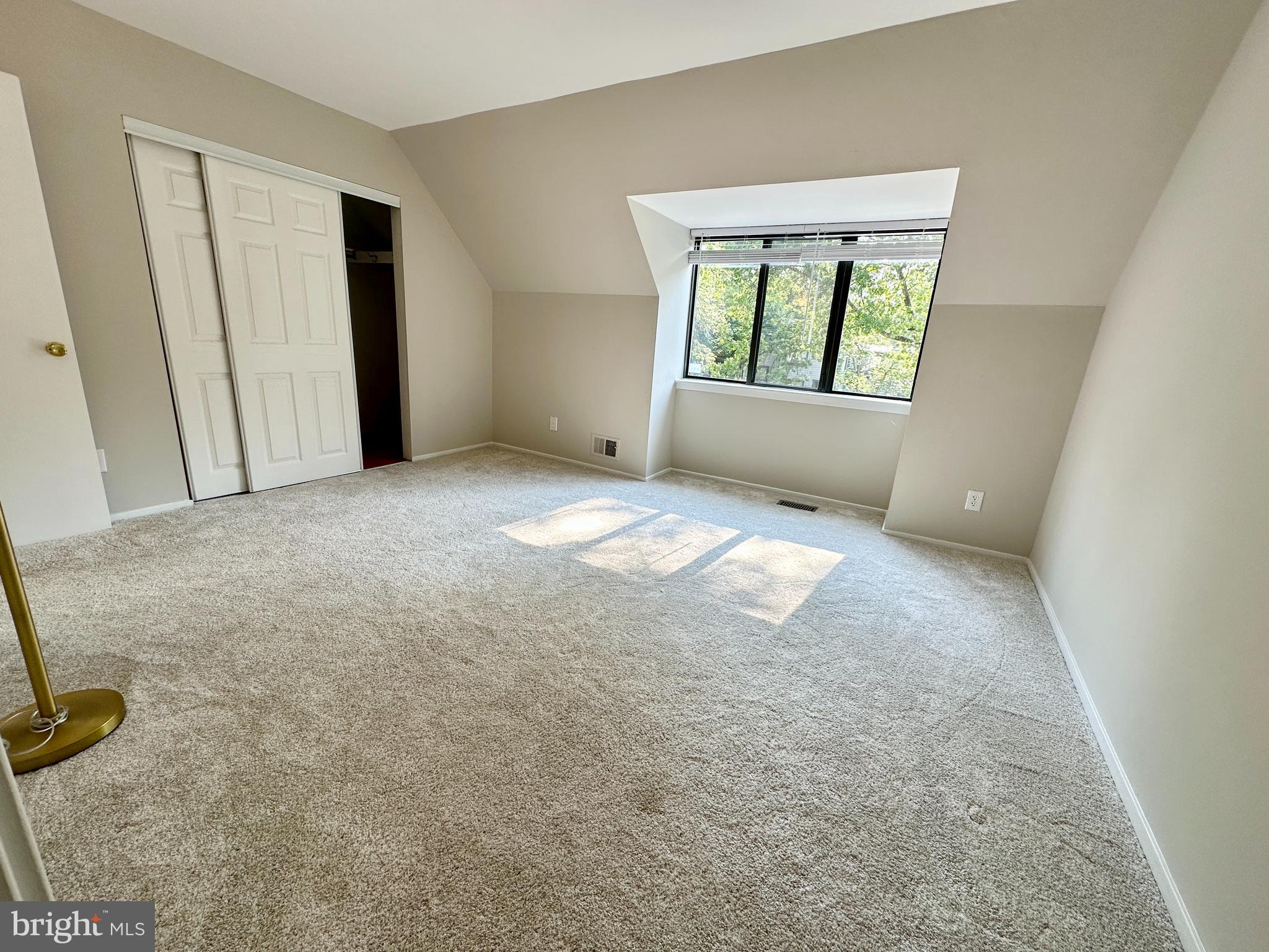 1526 Scandia Circle Reston, VA 20190 - Photo 16 of 29 an empty room with windows