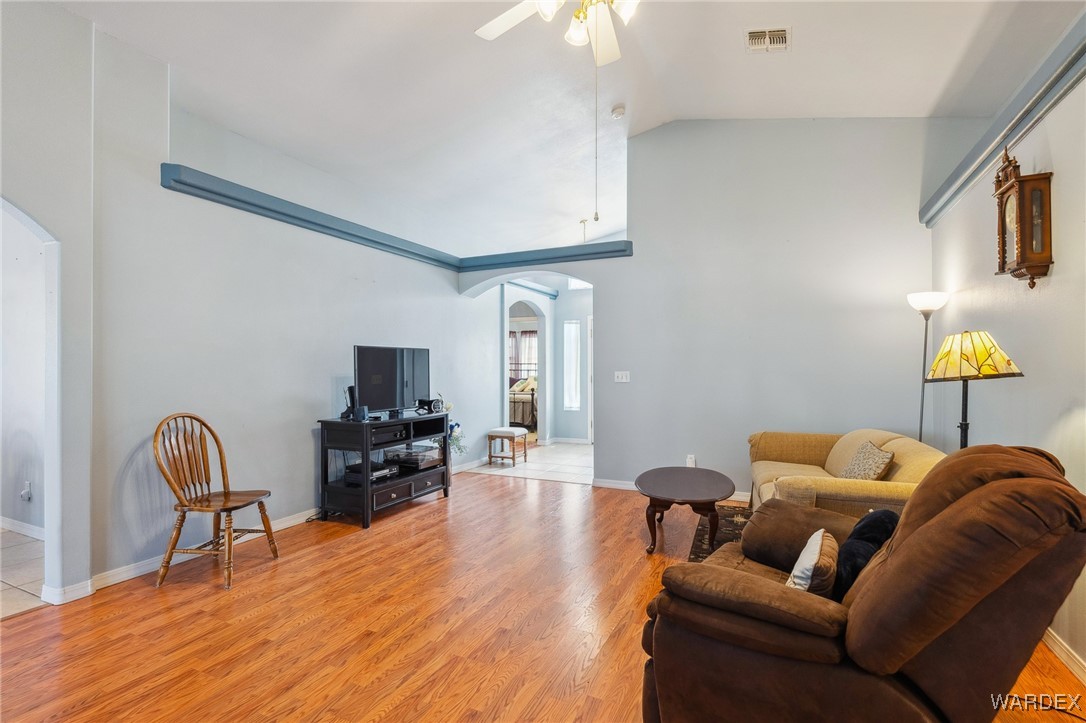 2129 Ridgeview Road Kingman, AZ 86401 - Photo 7 of 26 Living Room