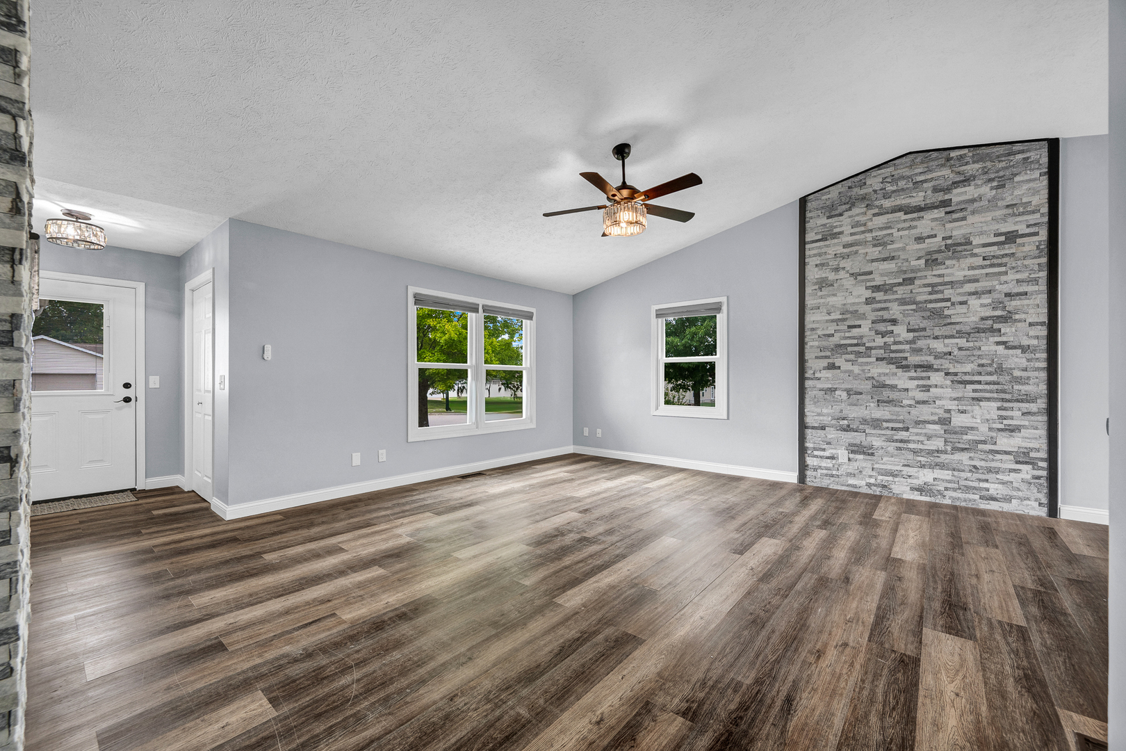 2831 Rutherford Drive Bloomington, IL 61705 - Photo 5 of 41 Gallery Image 5