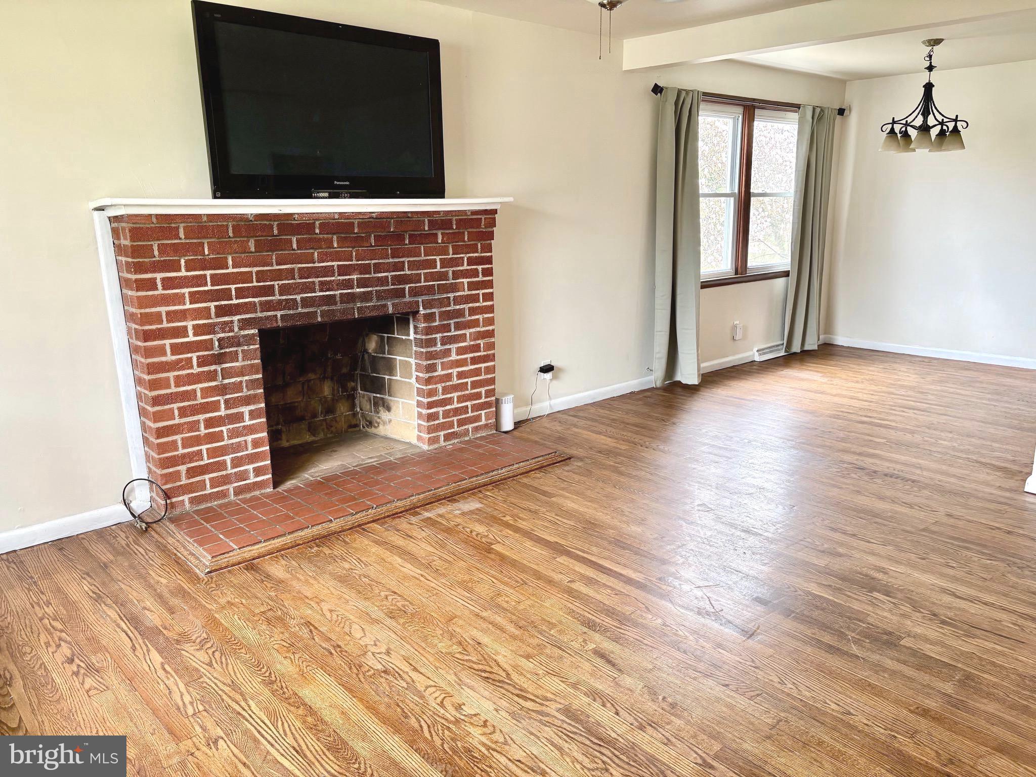 4121 5th Street Baltimore, MD 21225 - Photo 2 of 22