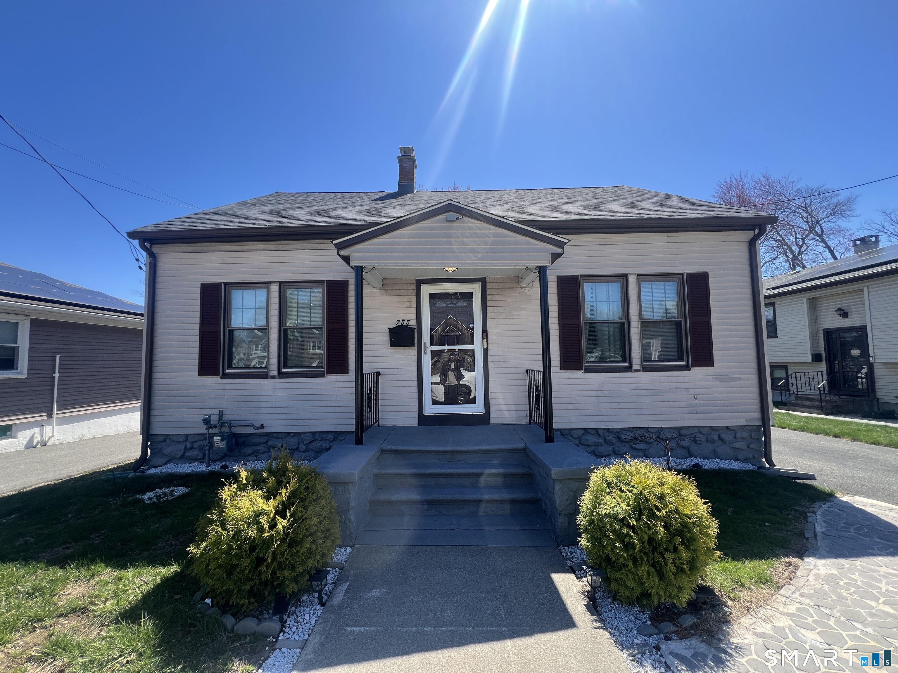755 Congress Avenue Waterbury, CT 06708 - Photo 1 of 36